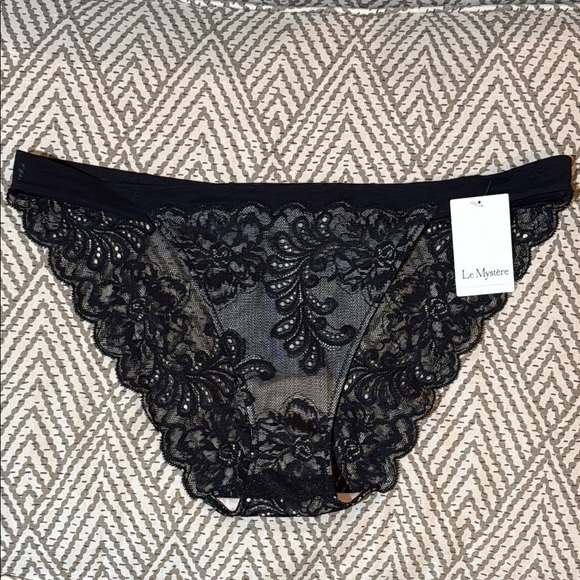 Le Mystere lace bikini - Picture 1 of 5